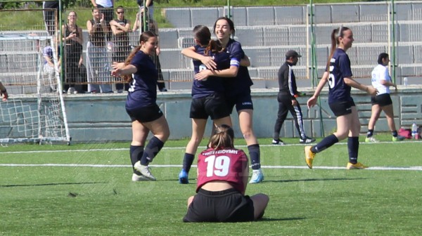 ΠΟΔΟΣΦΑΙΡΟ ΚΟΡΙΤΣΙΑ: Το Λύκειο Αμαρύνθου πετάει από νίκη σε νίκη - Έβαλε 4 στη Λάρισα