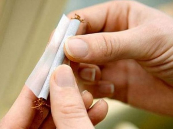 Τα άφιλτρα τσιγάρα σχεδόν διπλασιάζουν τον κίνδυνο θανάτου από καρκίνο των πνευμόνων