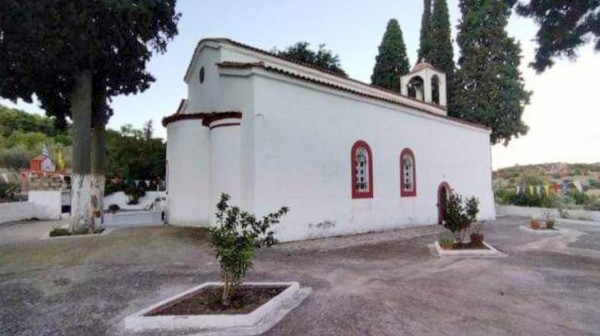 ΘΕΟΛΟΓΟΣ ΕΥΒΟΙΑΣ: Πανηγύρι με ευλογημένο φαγητό στο ναό του Αγίου Ιωάννη του Θεολόγου