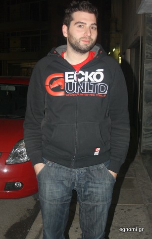 Μουσική και σερφάρισμα στο ίντερνετ