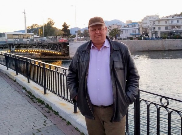 ΛΟΥΚΙΣΙΑ: Ο Δήμος Κόρδης θα μαγειρέψει ζωντανά αγριογούρουνο στην εκπομπή του Μάνεση