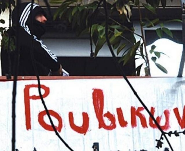 Ο Ρουβίκωνας κατέλαβε το Ελληνοτουρκικό Επιμελητήριο