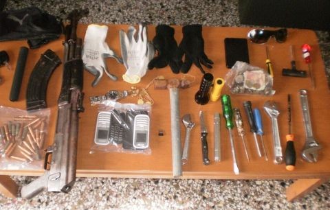 Έπιασαν τον 26χρονο ληστή με το καλάσνικοφ