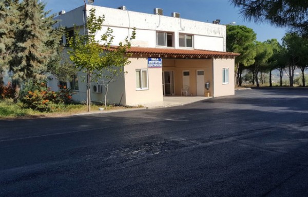 ΚΕΝΤΡΟ ΥΓΕΙΑΣ ΑΛΙΒΕΡΙΟΥ: Νέες τουαλέτες και ασφαλτόστρωση του περιβάλλοντος χώρου