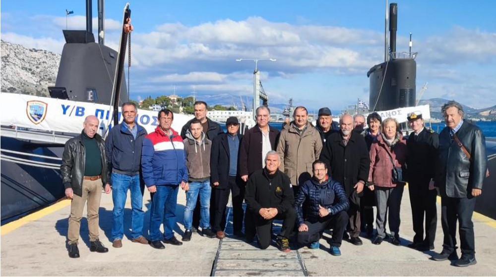 Μέλη του Συνδέσμου Εφέδρων Αξιωματικών Εύβοιας στο Ναύσταθμο Σαλαμίνας