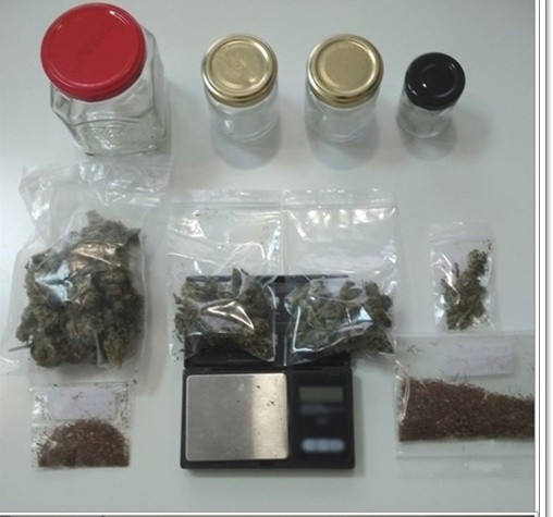 ΣΤΕΡΕΑ ΕΛΛΑΔΑ: Έλληνας είχε στο σπίτι του ποικιλία ναρκωτικών ουσιών