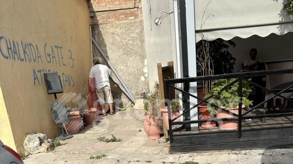 ΧΑΛΚΙΔΑ: Άντρας έκανε την ανάγκη του δίπλα σε καφετέρια