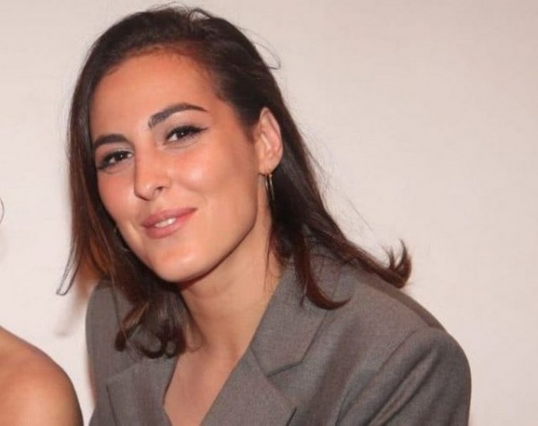 Το κορίτσι της φωτογραφίας είναι κόρη 38χρονης πασίγνωστης τραγουδίστριας