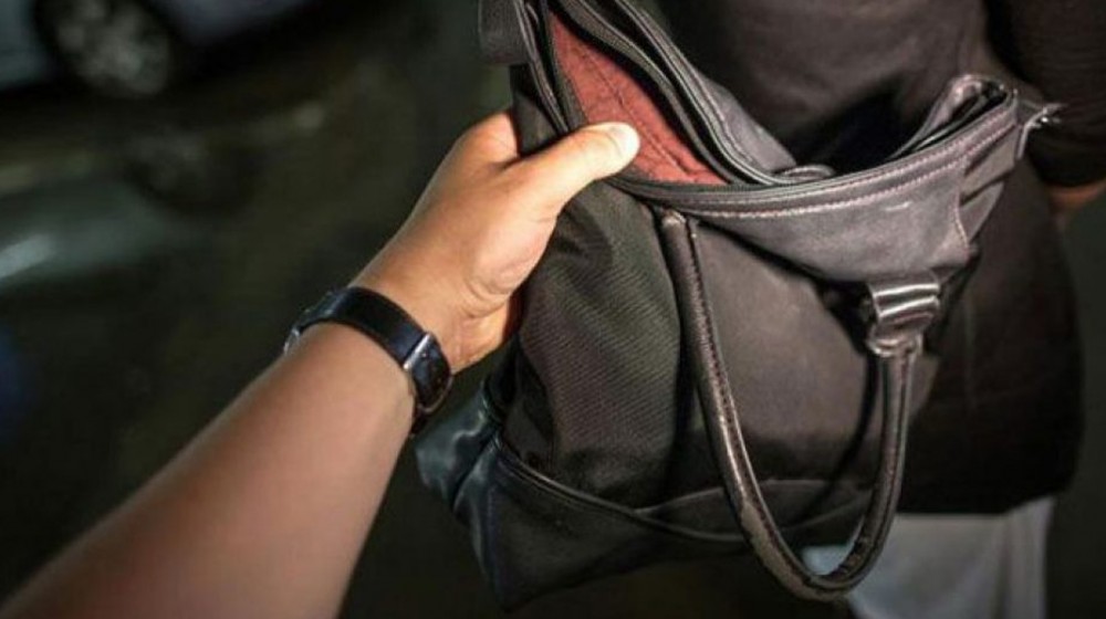 ΧΑΛΚΙΔΑ-ΑΓΙΑ ΜΑΡΙΝΑ: Ληστής με μπαντάνα όρμησε σε 2 φίλες