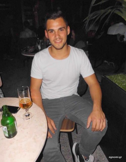 Μεγάλωσε και πίνει μπίρα