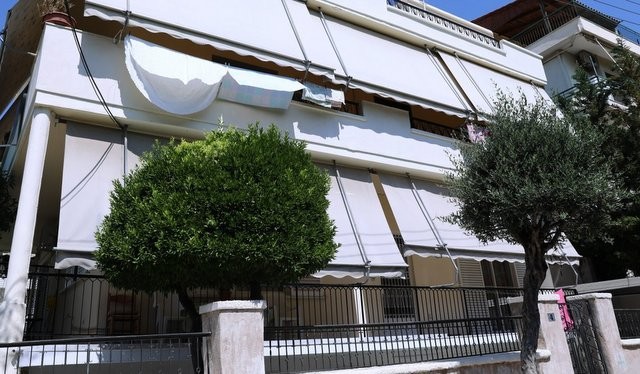 ΕΓΚΛΗΜΑ-ΑΓΙΑ ΒΑΡΒΑΡΑ: Σκότωσε την πρώην γυναίκα του και παραδόθηκε στην αστυνομία (VIDEO)