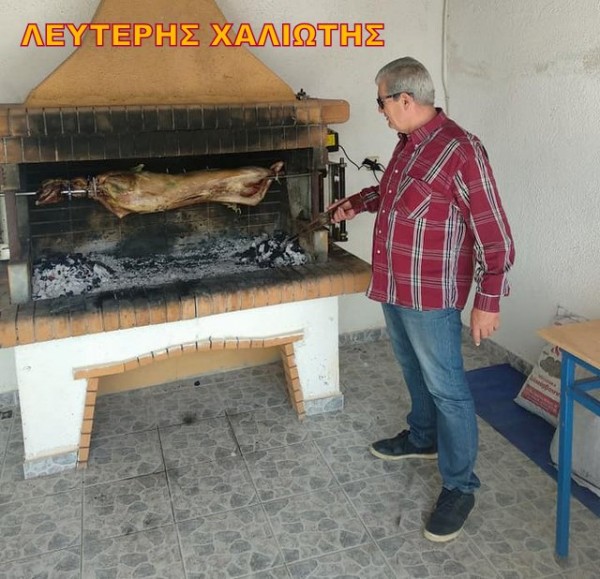 ΠΑΣΧΑ ΕΛΛΗΝΩΝ: Γέμισε το facebook αρνιά και κοκορέτσια