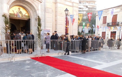 Ουρές στον Άγιο Δημήτριο για την Τιμία Ζώνη της Θεοτόκου