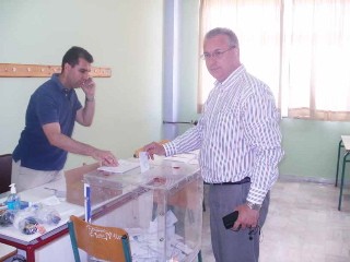 Ψήφισε στη Χαλκίδα ο Κώστας Μαρκόπουλος