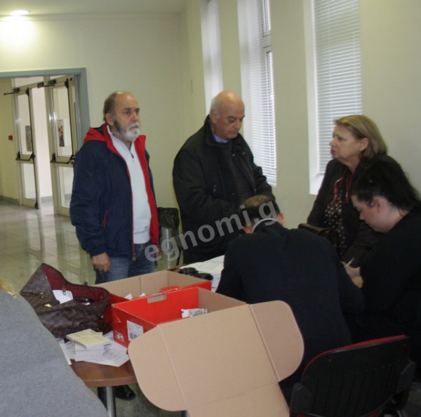 ΕΚΛΟΓΕΣ ΚΕΝΤΡΟΑΡΙΣΤΕΡΑΣ ΧΑΛΚΙΔΑ: Σταθερή η ροή στις κάλπες