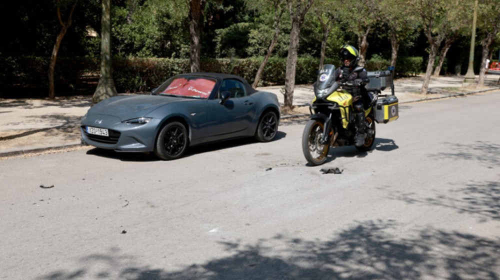 ΖΑΠΠΕΙΟ: Εύζωνες έσωσαν 67χρονη που προσπάθησε να αυτοπυρποληθεί