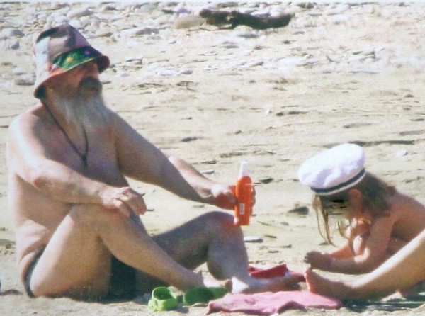 Πώς έσκασε ο Τζιμάκος έτσι στην παραλία!