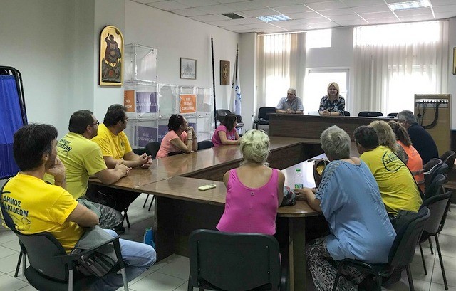 Με τους εργαζόμενους στη Δημοτική Ενότητα Ανθηδώνας συναντήθηκε η Έλενα Βάκα