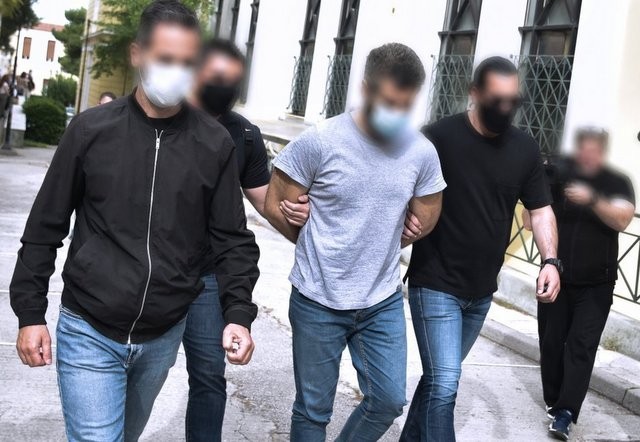 ΕΓΚΛΗΜΑ-ΚΕΝΤΡΟ ΥΓΕΙΑΣ ΚΑΛΥΒΙΩΝ: Τον σκότωσα γιατί μου είχε κάνει μάγια!