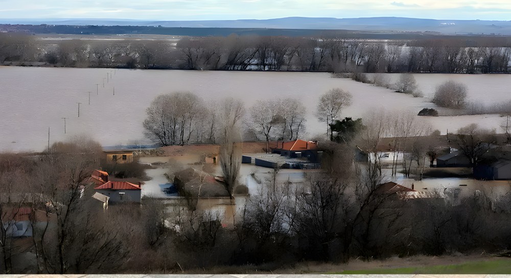 ΕΒΡΟΣ: Σε κόκκινο συναγερμό για τον κίνδυνο υπερχείλισης