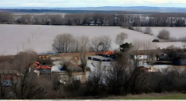 ΕΒΡΟΣ: Σε κόκκινο συναγερμό για τον κίνδυνο υπερχείλισης