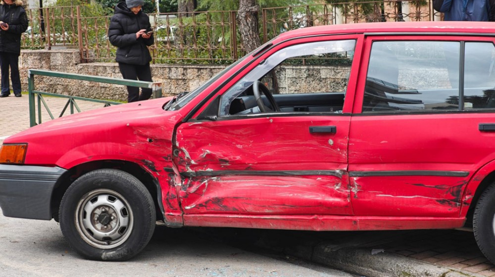 88χρονη πάτησε γκάζι αντί για φρένο, σκότωσε έναν 41χρονο και τραυμάτισε ακόμη τέσσερα άτομα