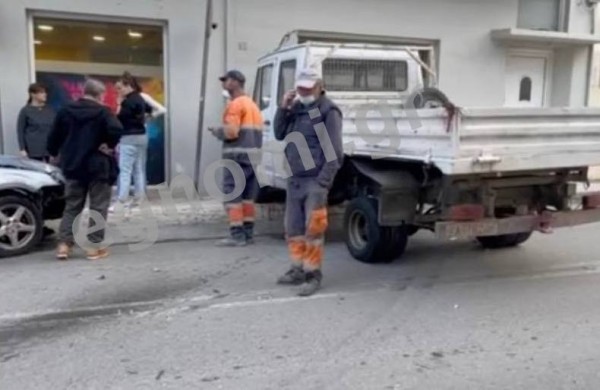 ΧΑΛΚΙΔΑ: Φορτηγό μπούκαρε σε γυμναστήριο! (VIDEO)