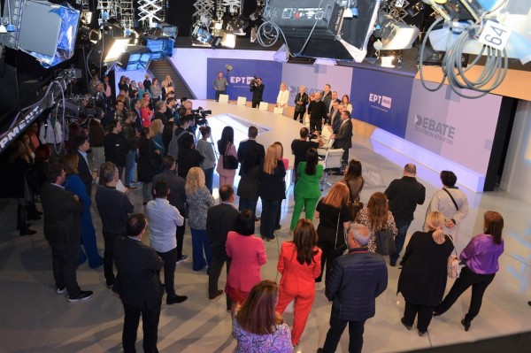 ΕΚΛΟΓΕΣ ΝΤΙΜΠΕΙΤ: Συντονιστής ο Γιώργος Κουβαράς - Ποιοι δημοσιογράφοι θα μετέχουν