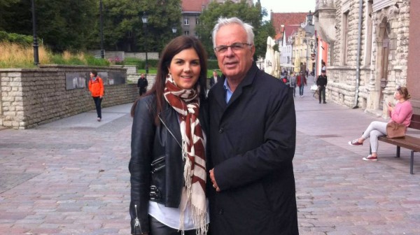 ΒΑΓΓΕΛΗΣ ΑΠΟΣΤΟΛΟΥ: Τρυφερές ευχές από την κόρη του στον πρώην υπουργό