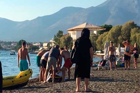 ΠΕΤΡΙΕΣ ΚΥΜΗΣ: Έσβησε μέσα στη θάλασσα 52χρονος στην παραλία Λιανής Άμμου