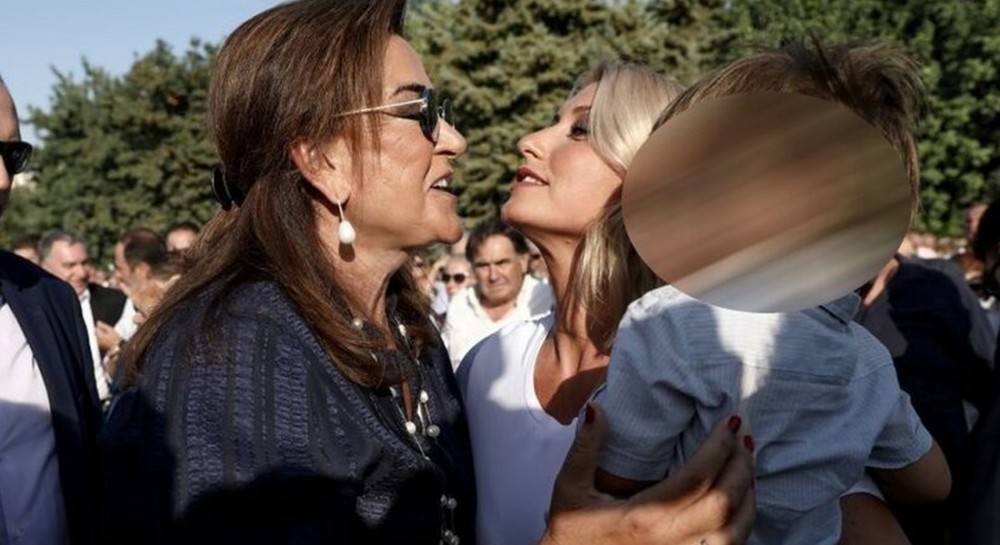 Κώστας Μπακογιάννης: Η Ντόρα είναι ήρωας και η Σία ένας άγγελος!