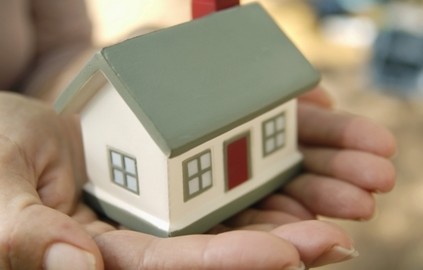 Παράταση της απαγόρευσης πλειστηριασμών πρώτης κατοικίας