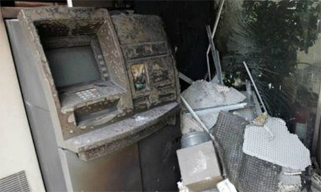 Χτύπησαν ΑΤΜ στα Οινόφυτα και έφυγαν με 137.000 ευρώ