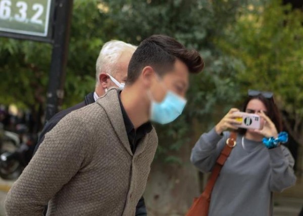Προφυλακίστηκε ο προπονητής τένις που κατηγορείται για αποπλάνηση ανηλίκων