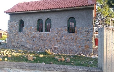 ΨΑΧΝΑ: Γιορτή και μνημόσυνο στο εκκλησάκι του Αγίου Διονυσίου