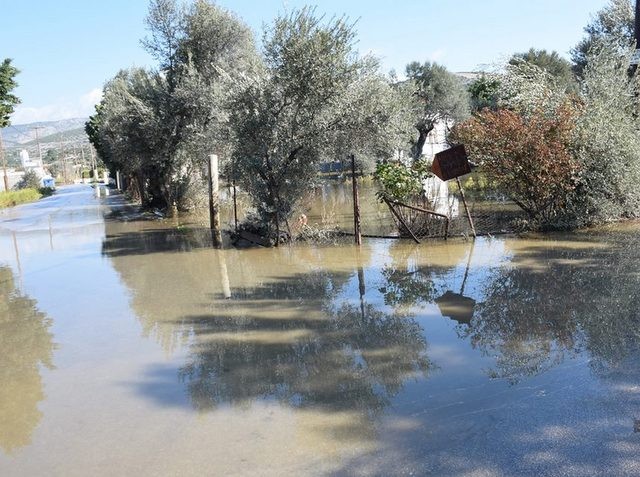Οι βουλευτές Εύβοιας του ΣΥΡΙΖΑ αφήνουν αιχμές και δίνουν οδηγίες στο Δήμο Χαλκιδέων για τα πλημμυρικά φαινόμενα