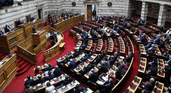 Ορκίζεται η νέα Βουλή