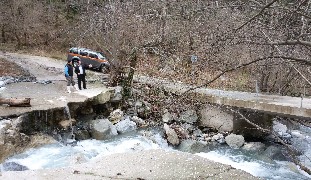 Άμεση παρέμβαση με μηχανήματα σε Στρόπωνες και Μετόχι