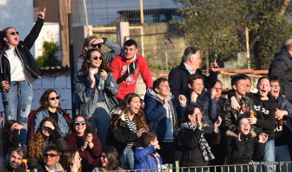 ΑΝΑΓΕΝΝΗΣΗ ΜΑΝΤΟΥΔΙΟΥ-ΔΟΞΑ ΠΡΟΚΟΠΙΟΥ: Η εξέδρα πλημμύρισε ...έγινε χαμός σε κάθε γκολ (pics)