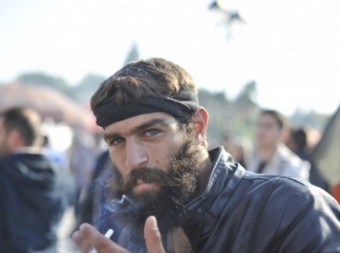 Παντελώς αδιάφορες αφήνει τις Χαλκιδέες ο αγρότης από την Κρήτη