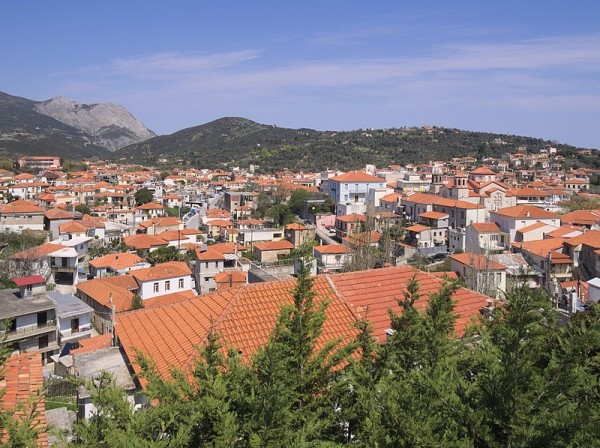 ΚΥΜΗ -ΠΛΑΤΑΝΑ -ΣΤΟΜΙΟ: Η αρχόντισσα και τα ...παιδιά της που χαρίζουν γεύσεις!