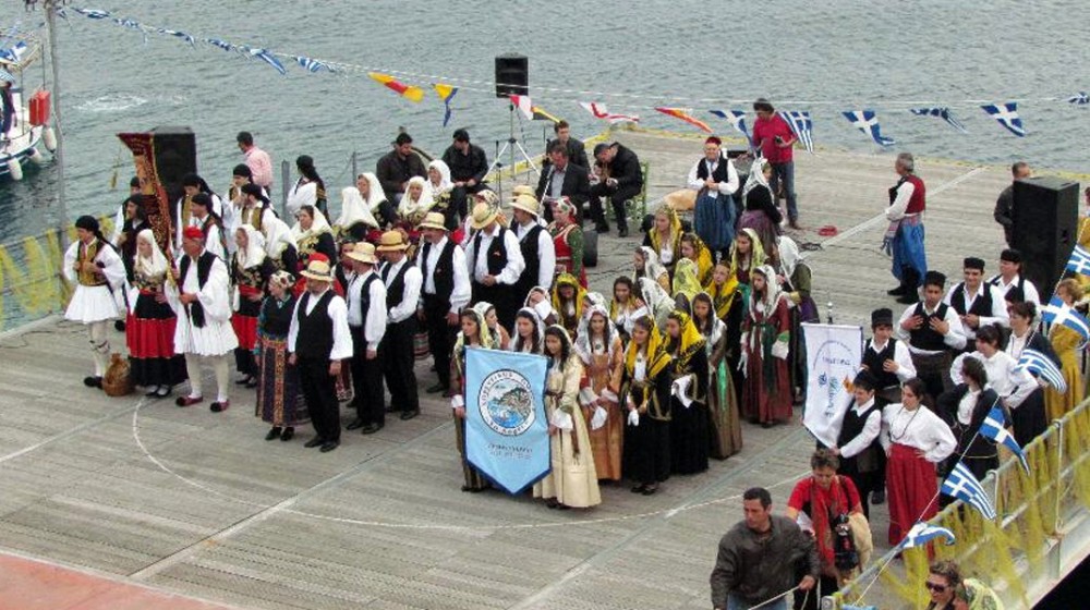 Χορευτικό αντάμωμα στην παραλία της Λίμνης και σε απευθείας σύνδεση στην τηλεόραση του Alpha