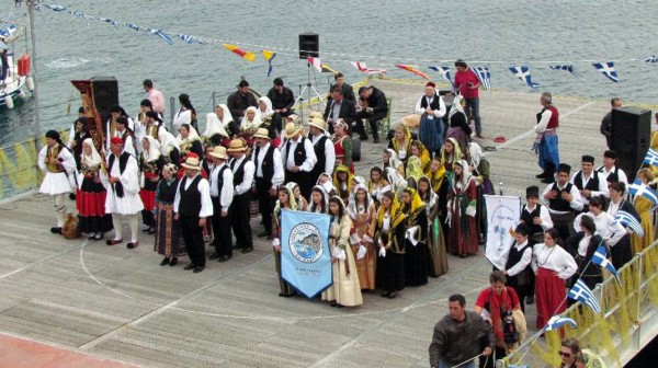 Χορευτικό αντάμωμα στην παραλία της Λίμνης και σε απευθείας σύνδεση στην τηλεόραση του Alpha