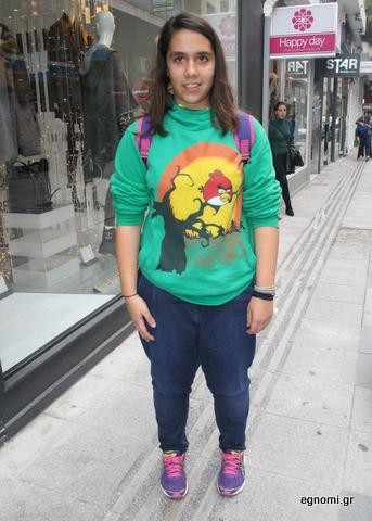 Χαρούμενα φουτεράκια αγοράζει η Βάσω