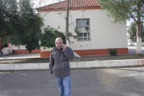 Στο ακουστικό του για ...καφεδάκι
