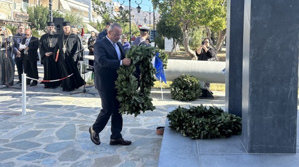 Κατέθεσε στεφάνι στην Κάρυστο ο βουλευτής Θανάσης Ζεμπίλης