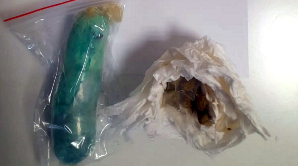 Γυναίκα έκυψε ναρκωτικά σε απόκρυφο σημείο του σώματός της μέσα σε ειδική ...συσκευασία
