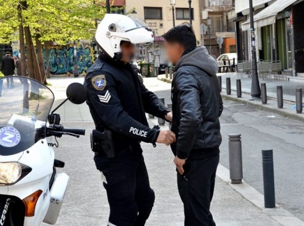 Μπαράζ συλλήψεων για κατοχή ναρκωτικών σε πόλεις της Στερεάς Ελλάδας