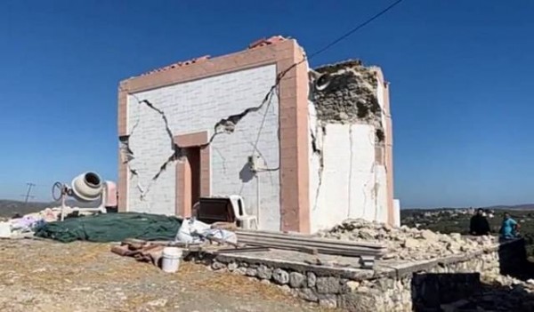 ΣΕΙΣΜΟΣ ΚΡΗΤΗ: Νεκρός άνδρας που καταπλακώθηκε από τρούλο και 9 τραυματίες (VIDEO)
