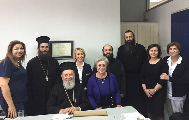 Τα λεφτά για τα κεράκια έγιναν σεντόνια και κουβέρτες για τους ασθενείς